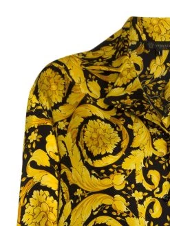 Versace chemise de pyjama en soie à imprimé baroque