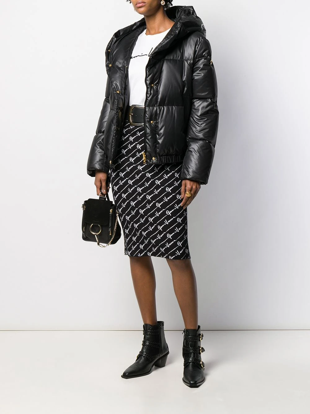 Versace T shirt à logo brodé Plus Bas Prix De Vente t-shirts & jerseys femme 4 Versace t-shirt à logo brodé