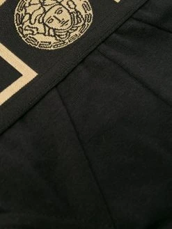 Versace boxer à bord Greca