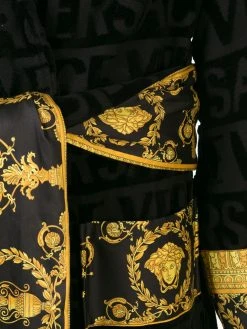 Versace peignoir à détail de motif Barocco