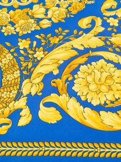 Versace foulard à imprimé baroque