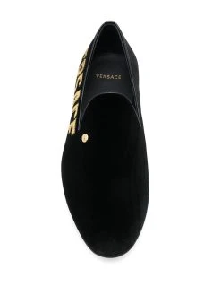 Prix Sacrifiés Versace Mocassins à logo brodé chaussons homme 9 Versace mocassins à logo brodé