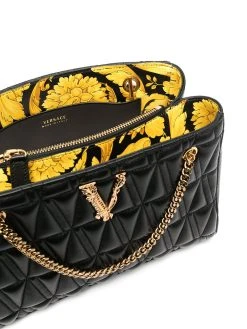 Versace sac cabas matelassé à plaque logo