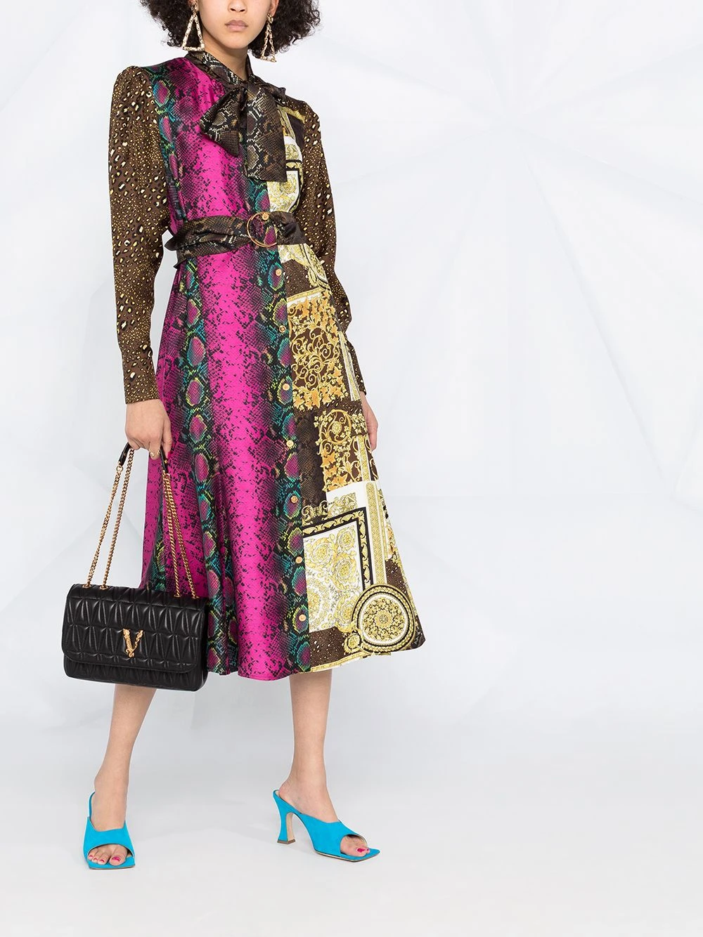 Versace En Remise Sac porté épaule Virtus matelassé sacs porté épaule femme 4 Versace sac porté épaule Virtus matelassé