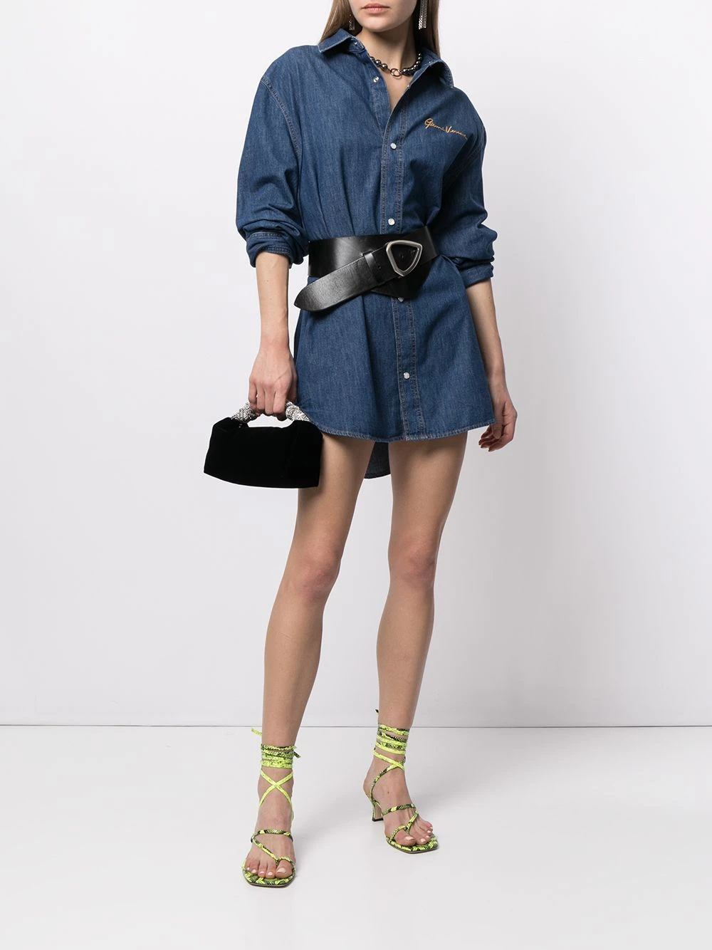 Versace Meilleure qualité Chemise en jean à logo brodé chemises femme 5 Versace chemise en jean à logo brodé