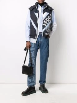 Versace gilet matelassé à logo imprimé