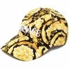 Versace casquette à imprimé baroque