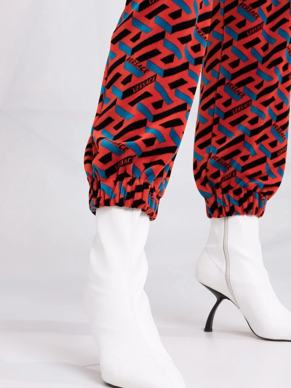 Qualité Excellente Versace Pantalon de jogging à imprimé La Greca pantalons de survêtement femme 5 Versace pantalon de jogging à imprimé La Greca