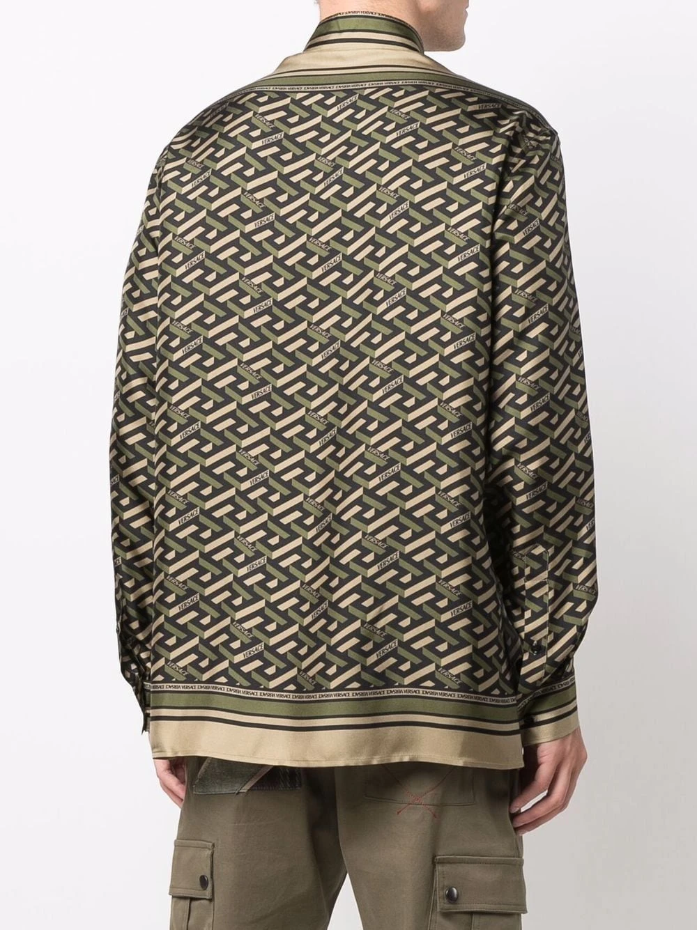 Un Tarif Préférentiel Versace Chemise en soie à imprimé géométrique chemises homme 6 Versace chemise en soie à imprimé géométrique