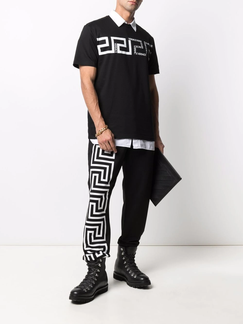 Rabais Versace Pantalon de jogging à détails Greca pantalons de survêtement homme 4 Versace pantalon de jogging à détails Greca