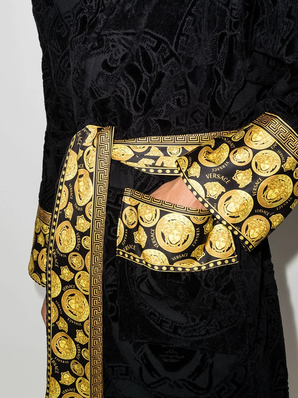 Versace Peignoir Medusa Amplified Qualité Excellente loungewear femme 6 Versace peignoir Medusa Amplified