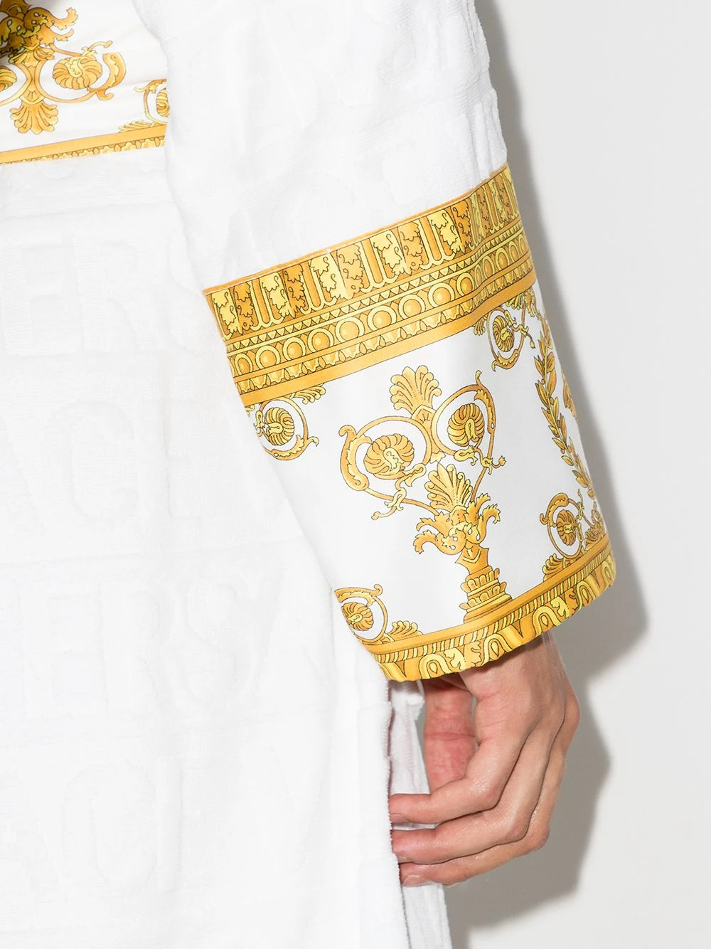 Versace Peignoir à imprimé baroque Prix De Rêve loungewear femme 6 Versace peignoir à imprimé baroque