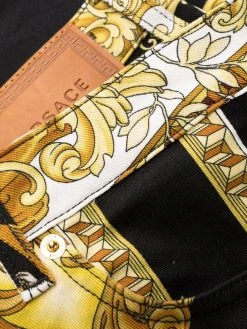 Versace jean à motif Barroco