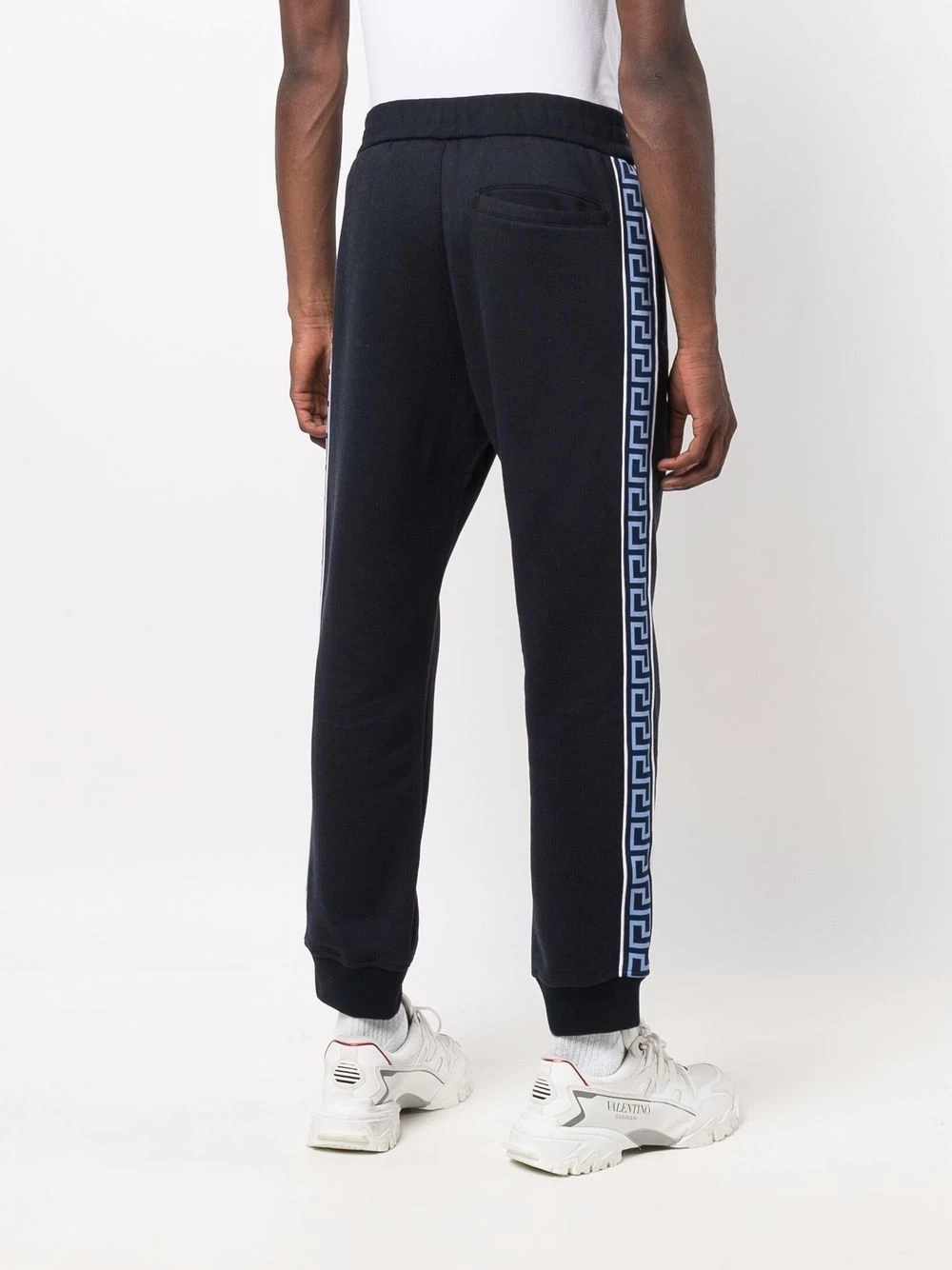 Versace Remise En Ligne Pantalon de jogging à bandes Greca pantalons de survêtement homme 6 Versace pantalon de jogging à bandes Greca