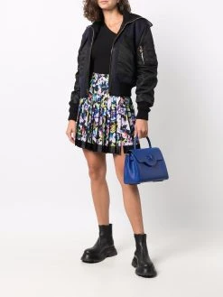 Versace jupe plissée à imprimé baroque