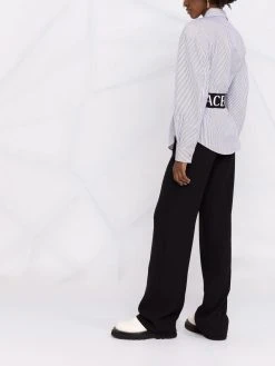 Versace chemise rayée à bande logo en intarsia