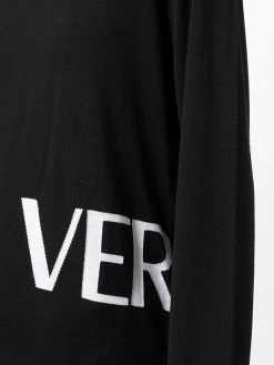 Versace pull en laine à logo en intarsia