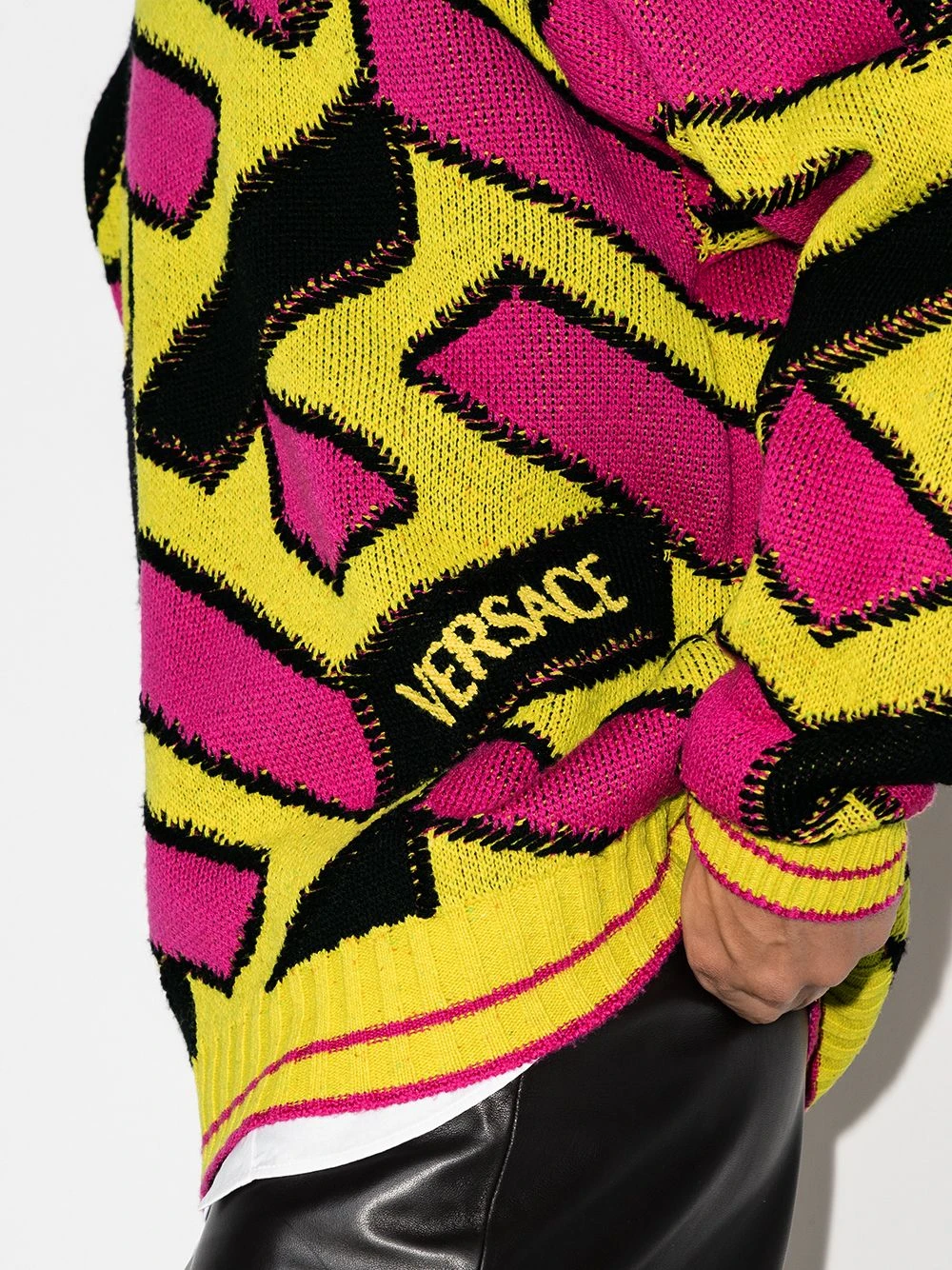 Prix Légers Versace Pull La Greca en maille jacquard pulls homme 6 Versace pull La Greca en maille jacquard
