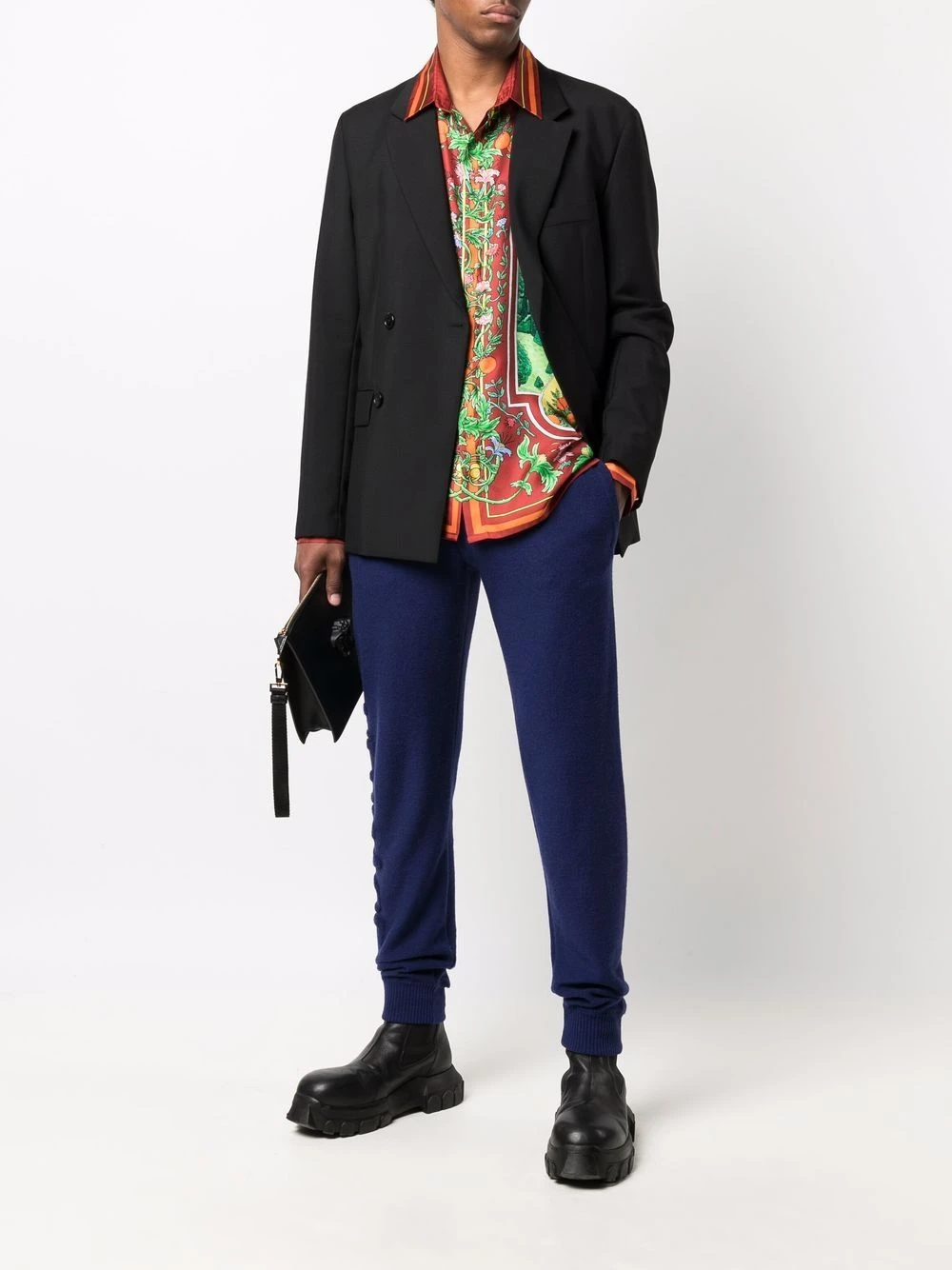 Versace Pantalon de jogging fuselé à logo Prix Avantageux pantalons de survêtement homme 4 Versace pantalon de jogging fuselé à logo