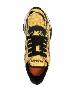 Versace baskets à imprimé Squalo Barocco
