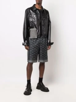 Excellente qualité Versace Short en soie à imprimé Greca bermudas homme 8 Versace short en soie à imprimé Greca