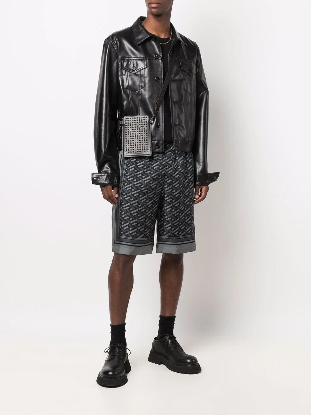 Excellente qualité Versace Short en soie à imprimé Greca bermudas homme 4 Versace short en soie à imprimé Greca