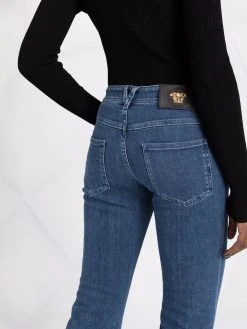Versace excellente qualité Jean court à patch logo jeans courts femme 12 Versace jean court à patch logo