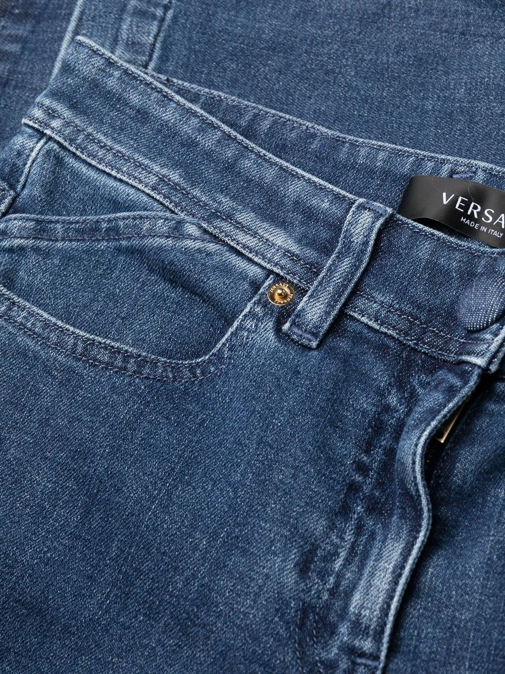 Versace excellente qualité Jean court à patch logo jeans courts femme 9 Versace jean court à patch logo