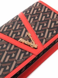 Promos Versace Sac porté épaule à imprimé La Greca sacs porté épaule femme 10 Versace sac porté épaule à imprimé La Greca