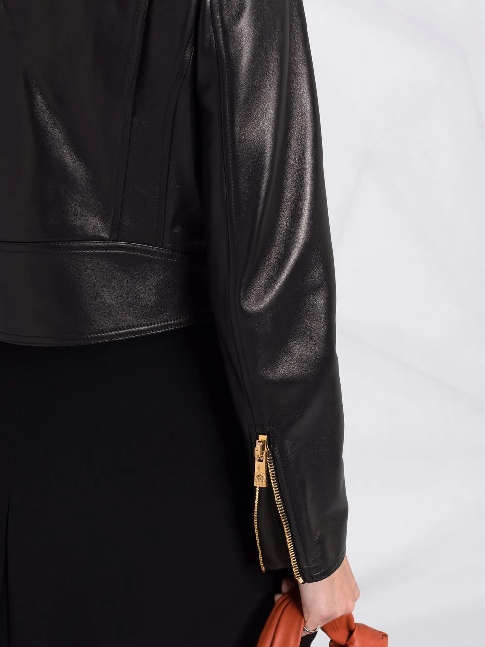 Versace Prix Réduit Veste de moto crop à doublure logo vestes de moto femme 5 Versace veste de moto crop à doublure logo