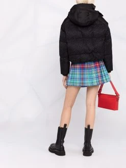 Versace Prix d’Amis Doudoune à logo imprimé doudounes femme 11 Versace doudoune à logo imprimé