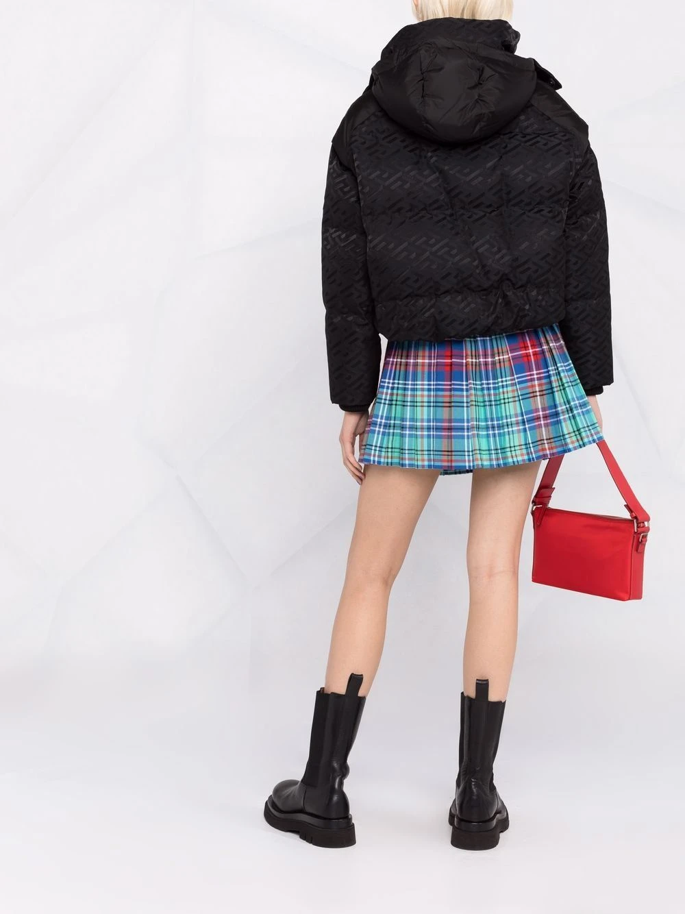 Versace Prix d’Amis Doudoune à logo imprimé doudounes femme 6 Versace doudoune à logo imprimé