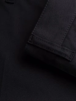 Versace Prix Avantageux Pantalon chino à imprimé La Greca homme 15 Versace pantalon chino à imprimé La Greca