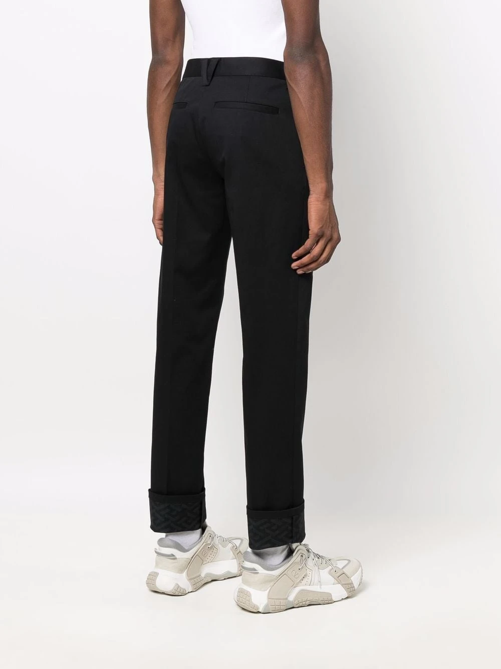 Versace Prix Avantageux Pantalon chino à imprimé La Greca homme 6 Versace pantalon chino à imprimé La Greca