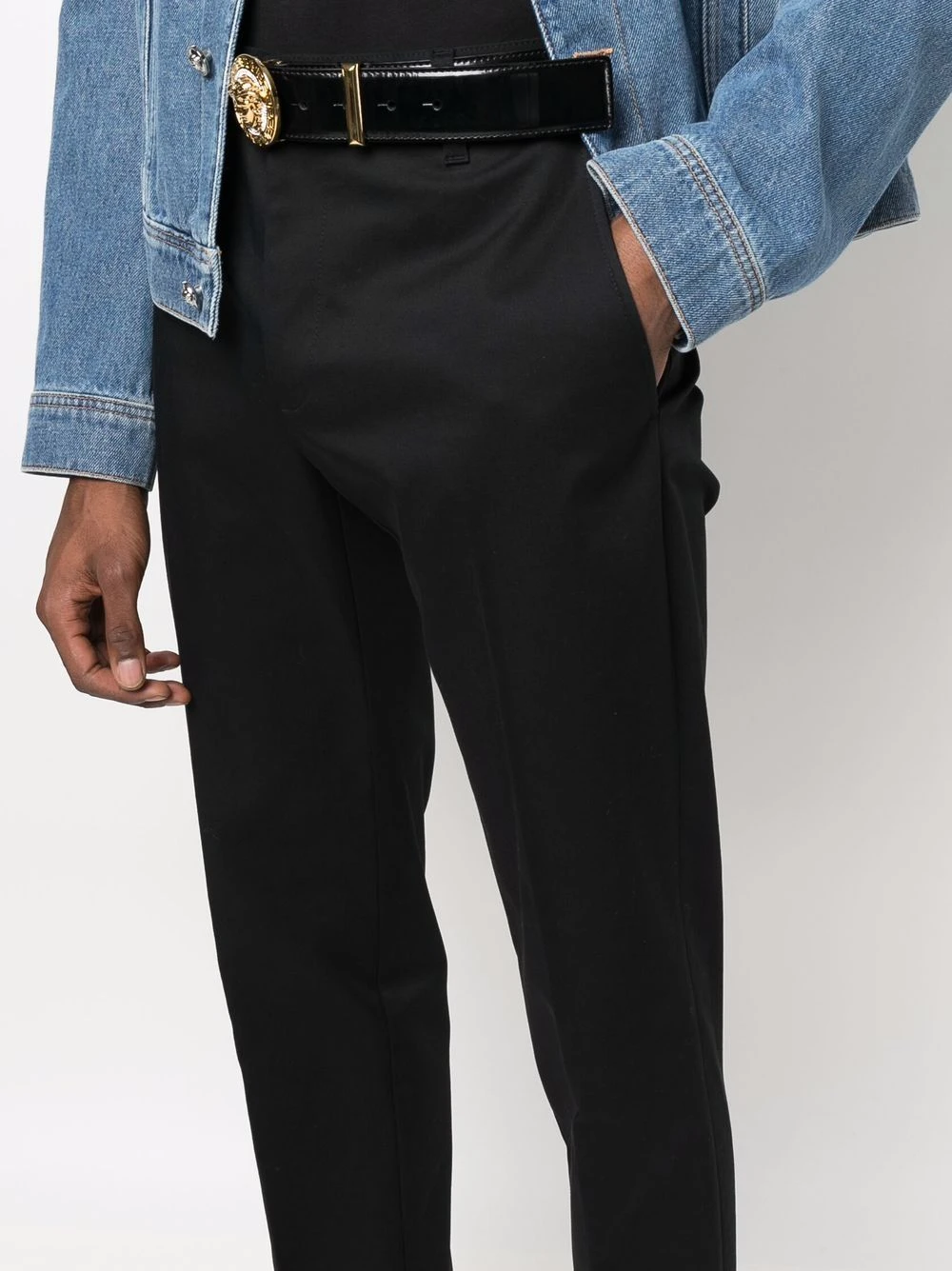 Versace Prix Avantageux Pantalon chino à imprimé La Greca homme 7 Versace pantalon chino à imprimé La Greca