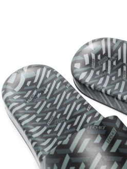 Versace claquettes à imprimé Greca